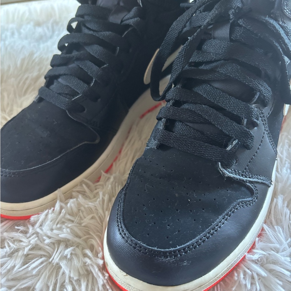 Jordan Sneakers Black and Pink - Picture 3 of 6